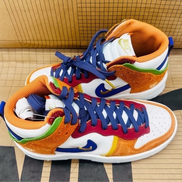 W NIKE DUNK HI SAIL/CANYON PURPLE - Picture 5 of 15